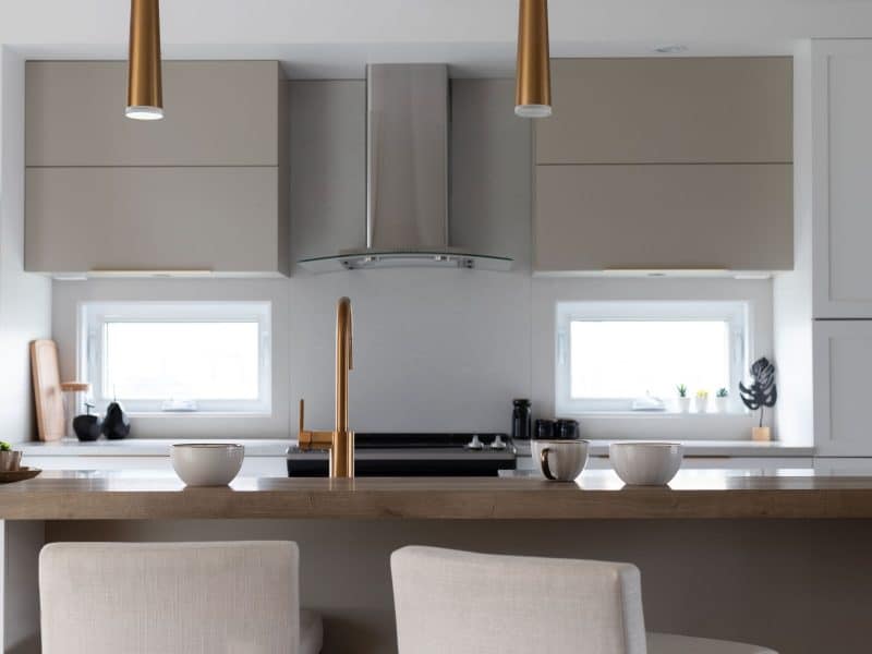 The Citana model is a classic bungalow. We see the kitchen.