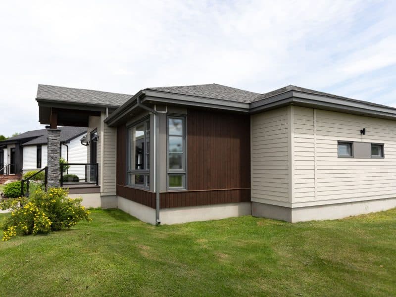 The Citana model is a classic bungalow. We see the outside