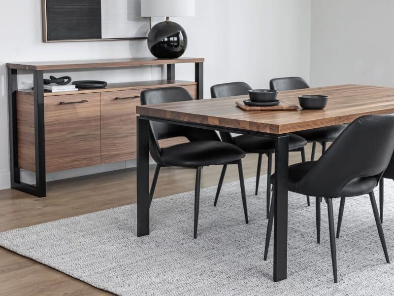 photographie de l'ameublement de LUSINE mobilier design. Le modèle beauchamps en noyer naturel.