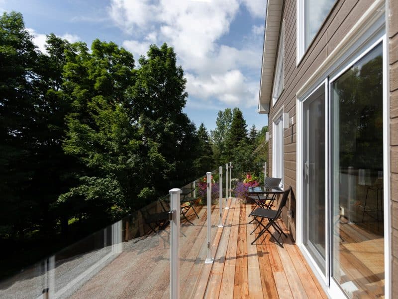 A realization of a chalet called Faucon. The second floor is classically styled from the outside.