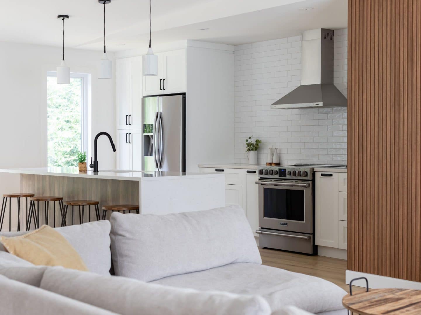 A realization of a house called Lata. The second floor is contemporary in style, as seen from the kitchen.