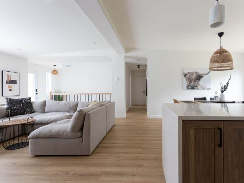 A realization of a house called Lata. The second floor is contemporary in style, as seen from the living room.