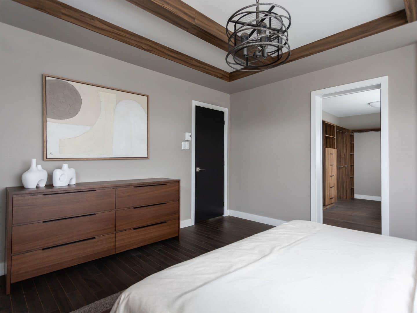 Magnifika two-storey prefabricated house in contemporary style. View of the master bedroom.