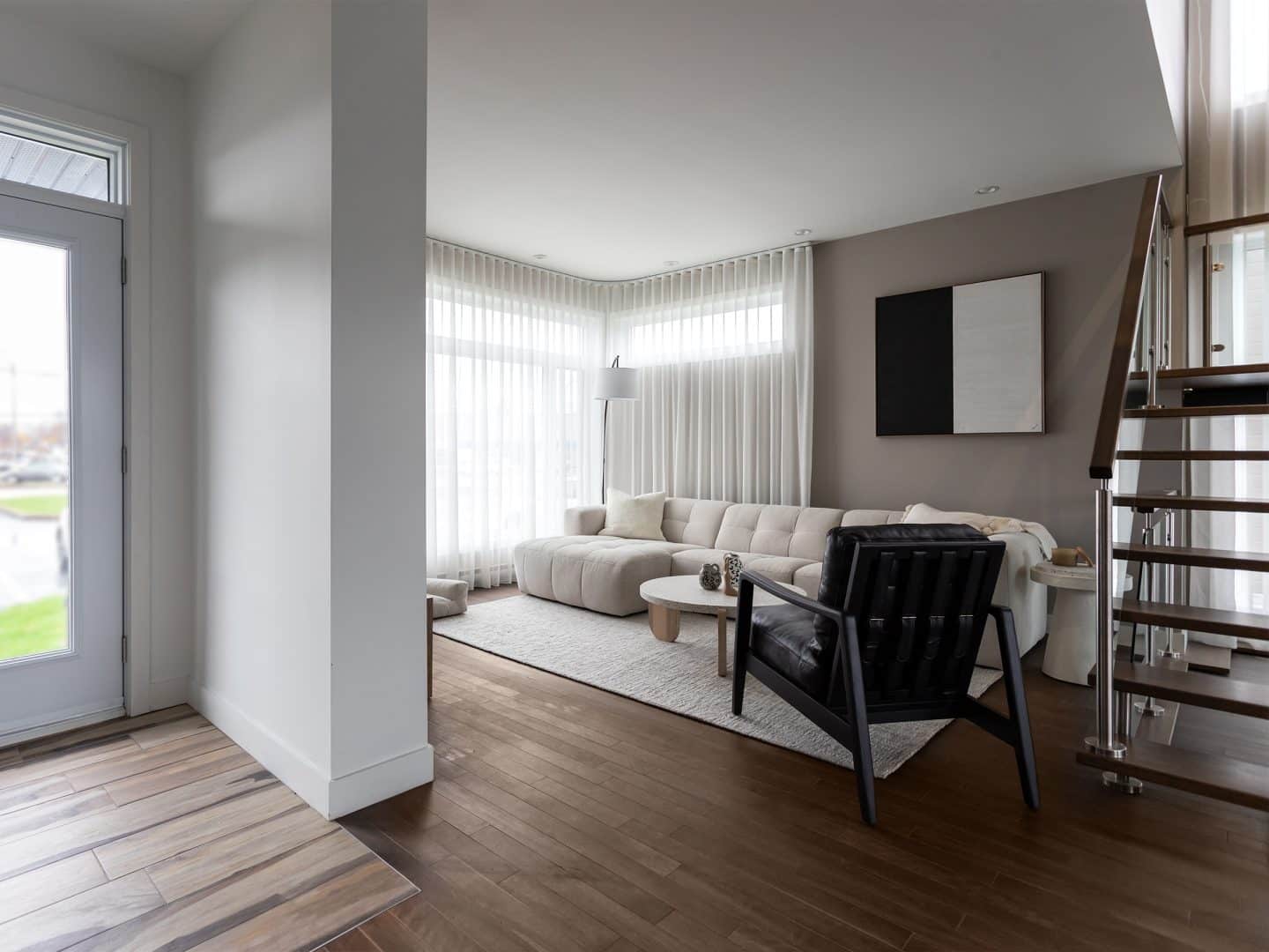 Magnifika two-storey prefabricated house in contemporary style. View of the living room.