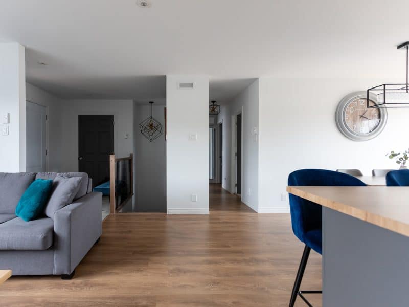 A realization of a house called Vanliga. The second floor is contemporary in style, as seen from the living room.