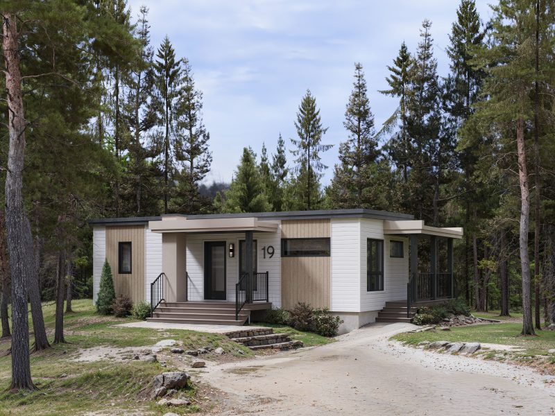 Le modèle Hassel est un plain-pied micro habitation de style contemporain. Vue de l'extérieur avant.