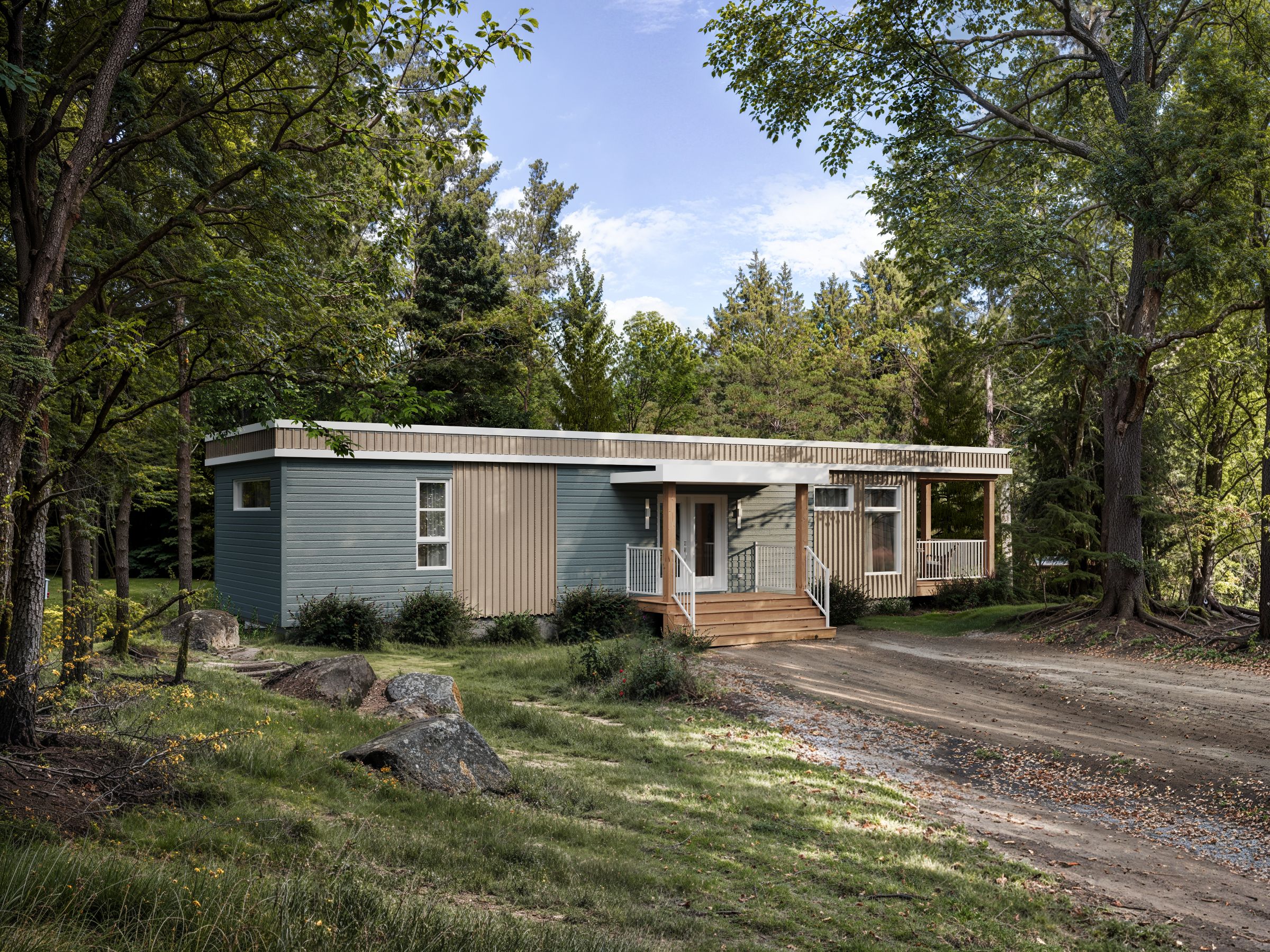 Le modèle Pigna est un plain-pied micro habitation de style contemporain. Vue de l'extérieur avant.